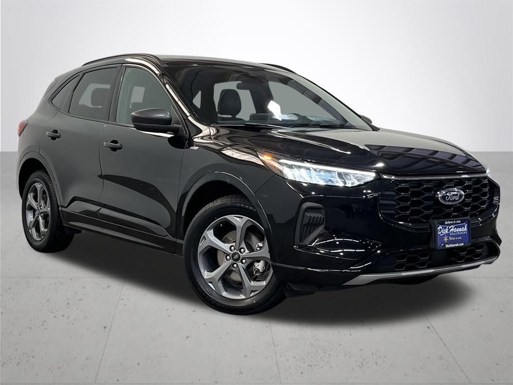 Used 2024 Black Metallic Ford ST-Line image 7