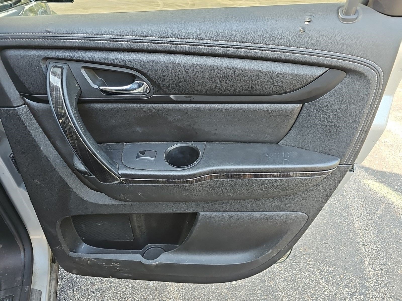Used 2017 Quicksilver Metallic GMC Limited image 15
