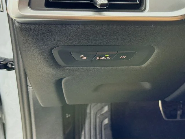 New 2026 Gray BMW xDrive40i image 10