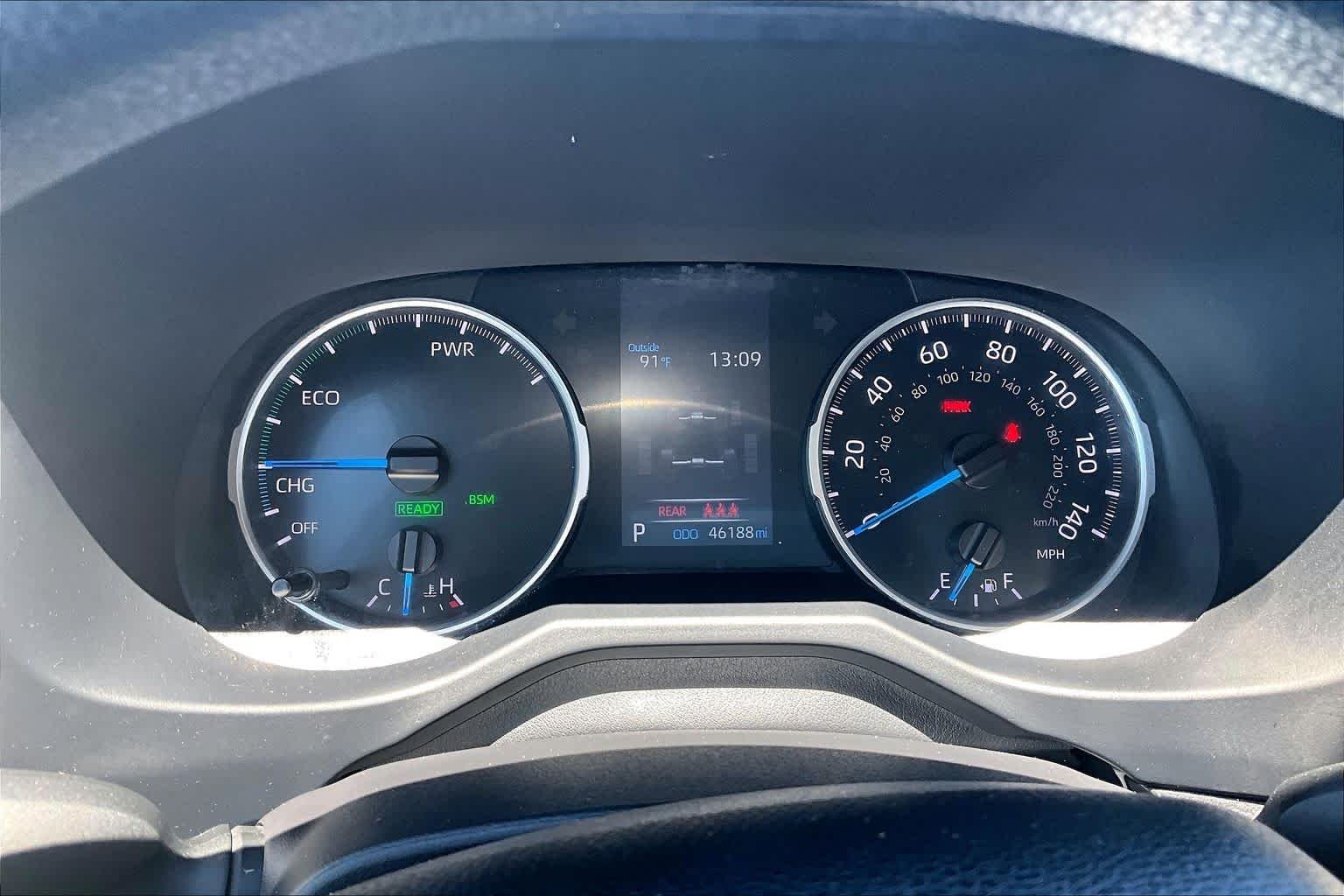 Used 2022 White Toyota Hybrid XLE image 25