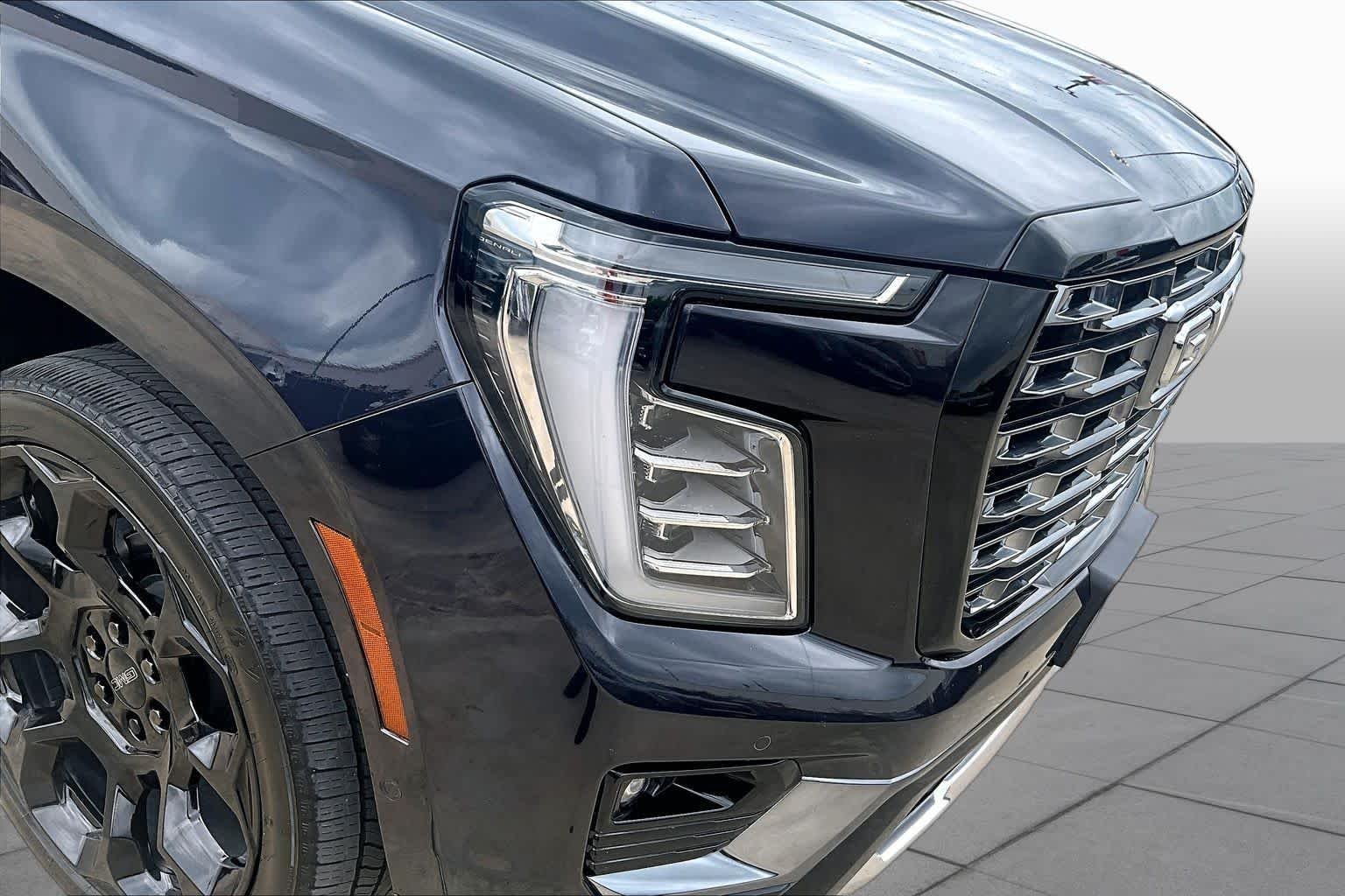 Used 2025 Titanium Rush Metallic GMC Denali Ultimate image 28