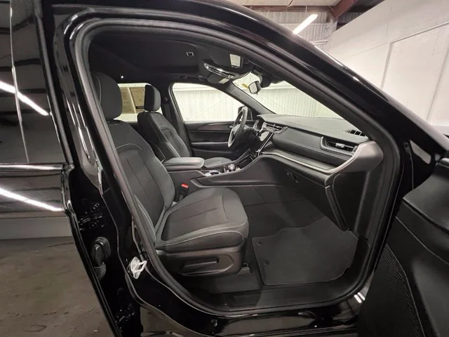 Used 2024 Black Jeep Laredo X image 18