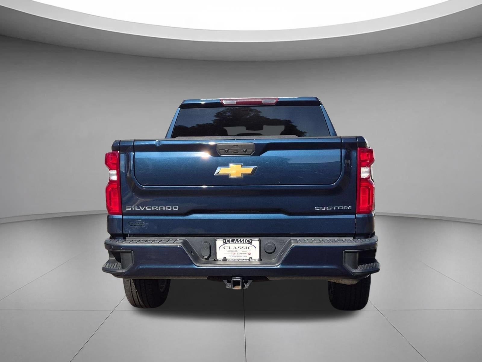 Used 2022 Northsky Blue Metallic Chevrolet Custom image 4