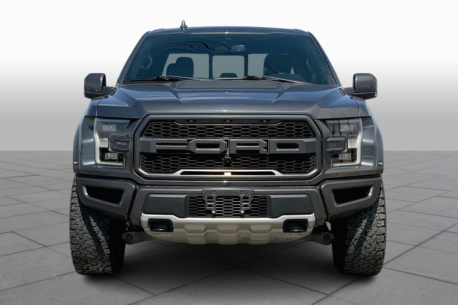Used 2019 Magnetic Ford Raptor image 4