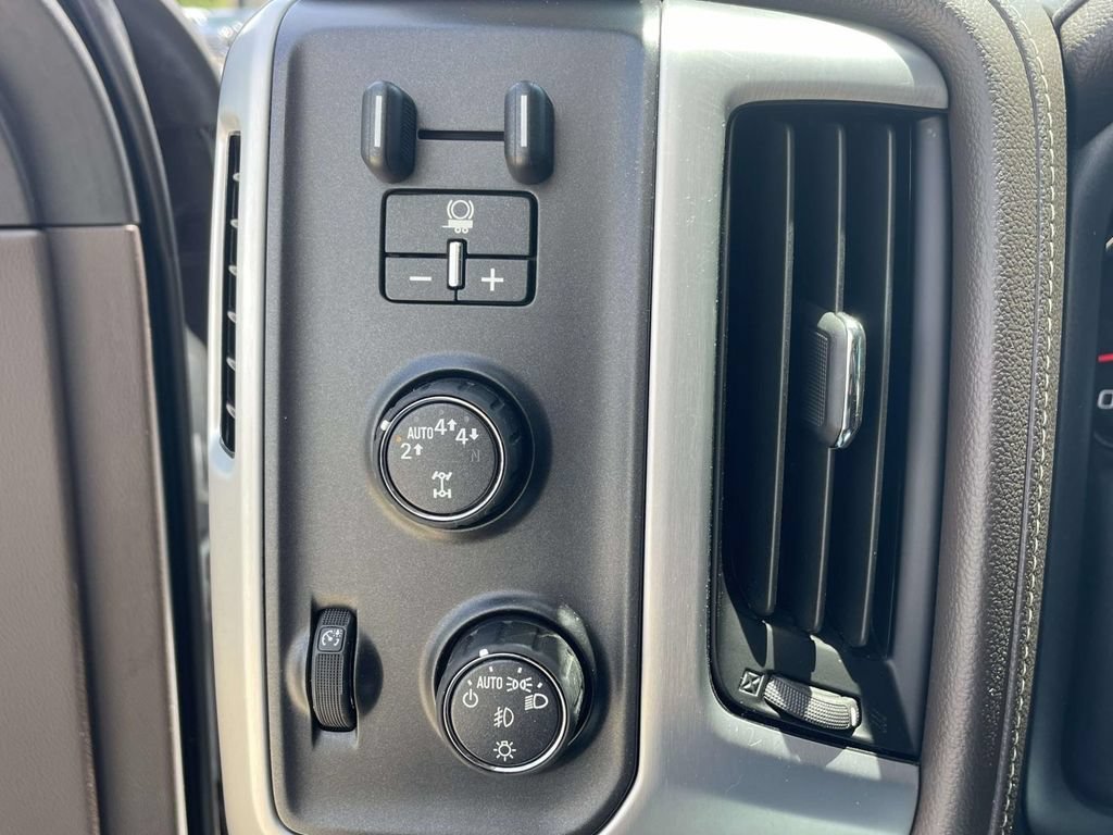 Used 2018 SUMMIT WHITE GMC SLT image 19