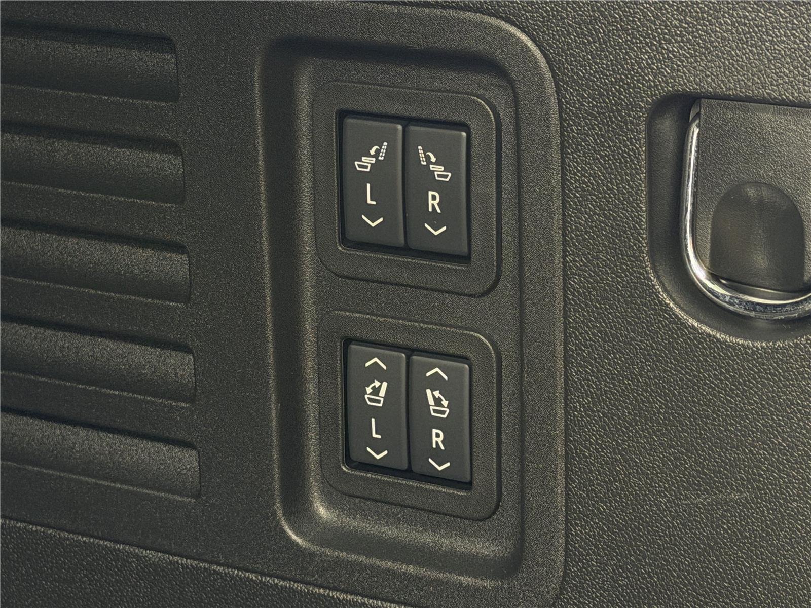 2026 Buick Enclave Sport Touring - Photo 18