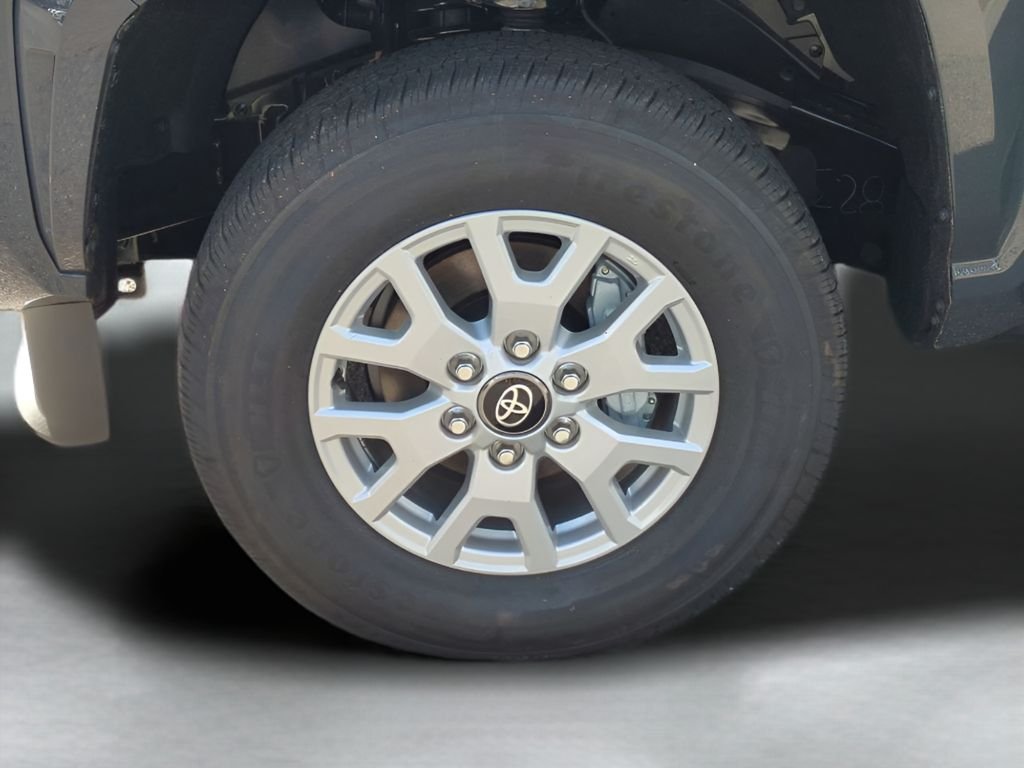 2025 Toyota Tacoma SR5 - Photo 11