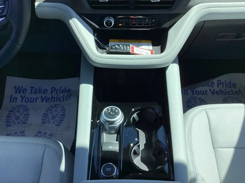 New 2026 White Ford Platinum image 19