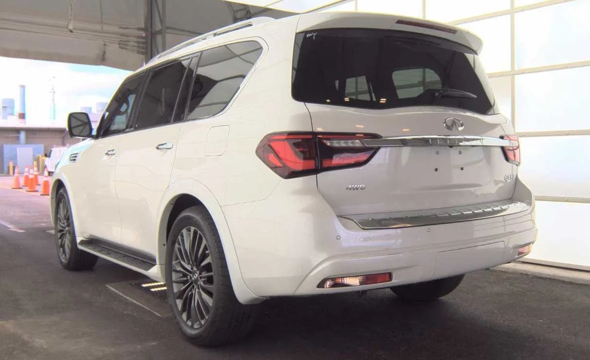 Certified Used 2023 Moonstone White INFINITI SENSORY image 5