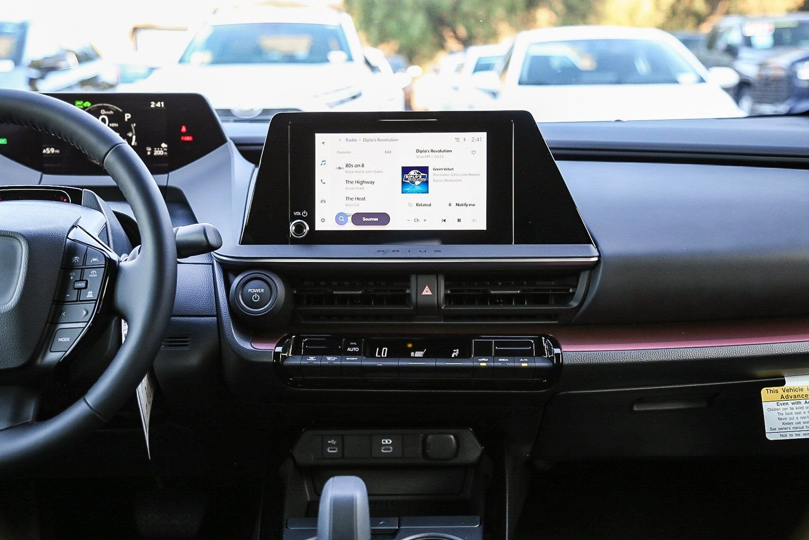2026 Toyota Prius Plug-in Hybrid SE - Photo 13