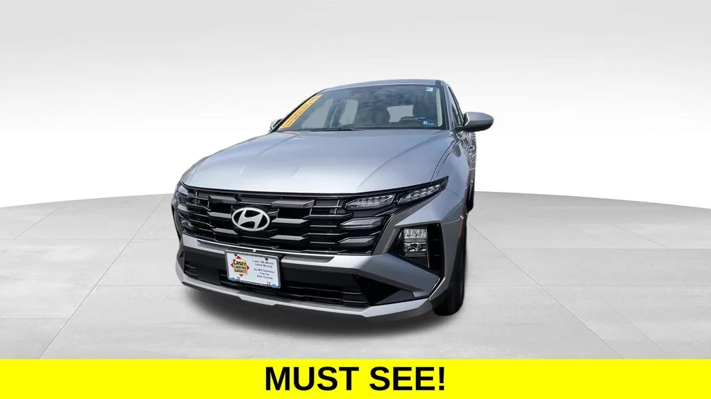 Used 2026 Silver Hyundai SE image 3