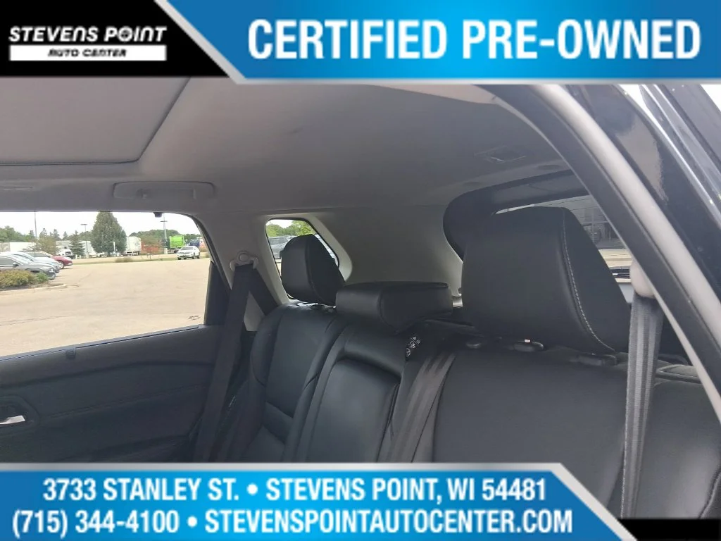 Used 2023 Super Black Nissan SL image 33