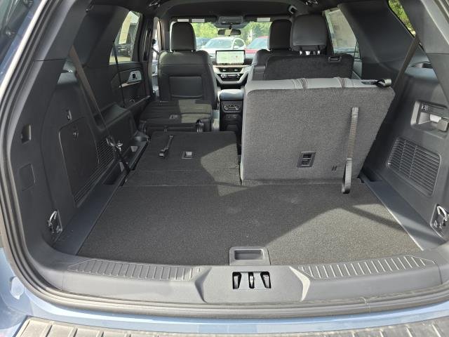 New 2027 Vapor Blue Metallic Ford Active image 25