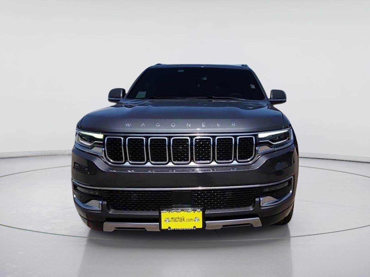 2022 Jeep Wagoneer photo 3 of 36