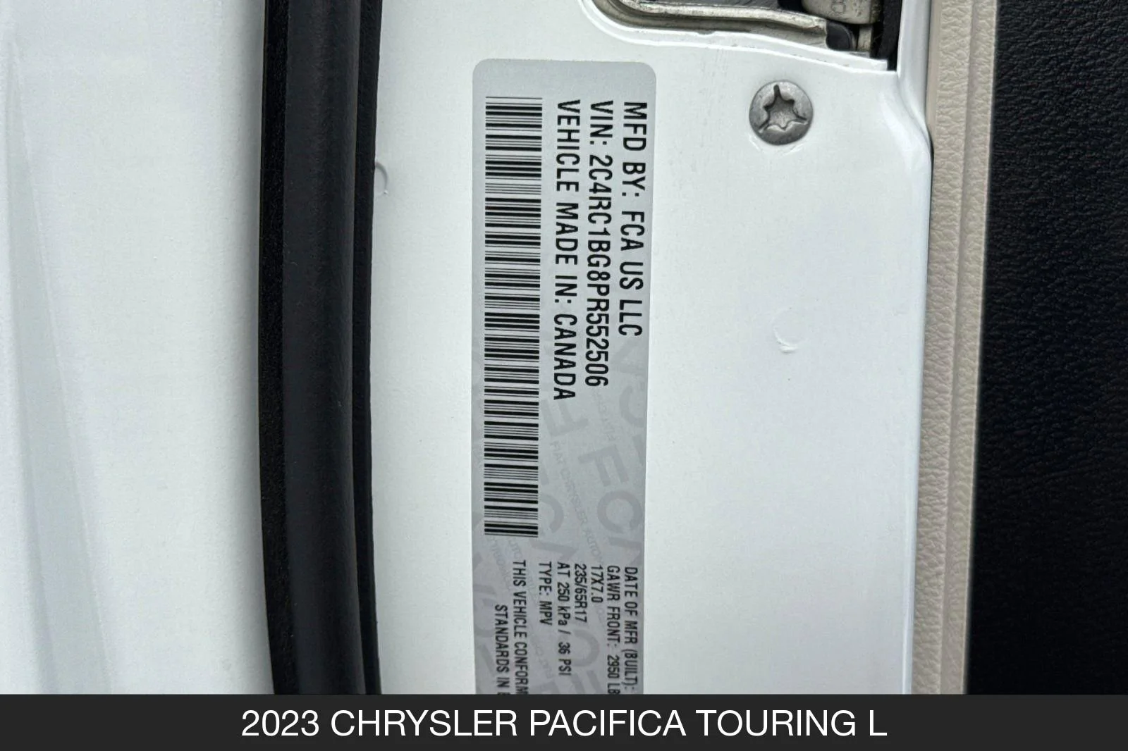 Used 2023 Bright White Clearcoat Chrysler Touring L image 33