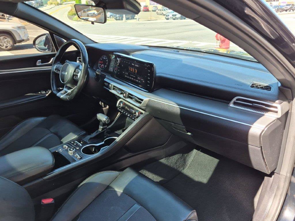 Used 2022 Black Kia GT-Line image 24