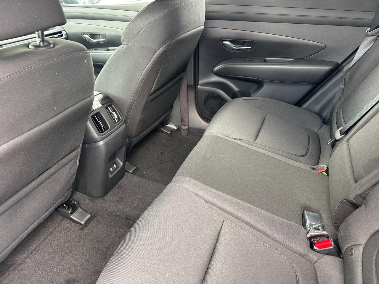 New 2025 Gray Hyundai SEL image 11