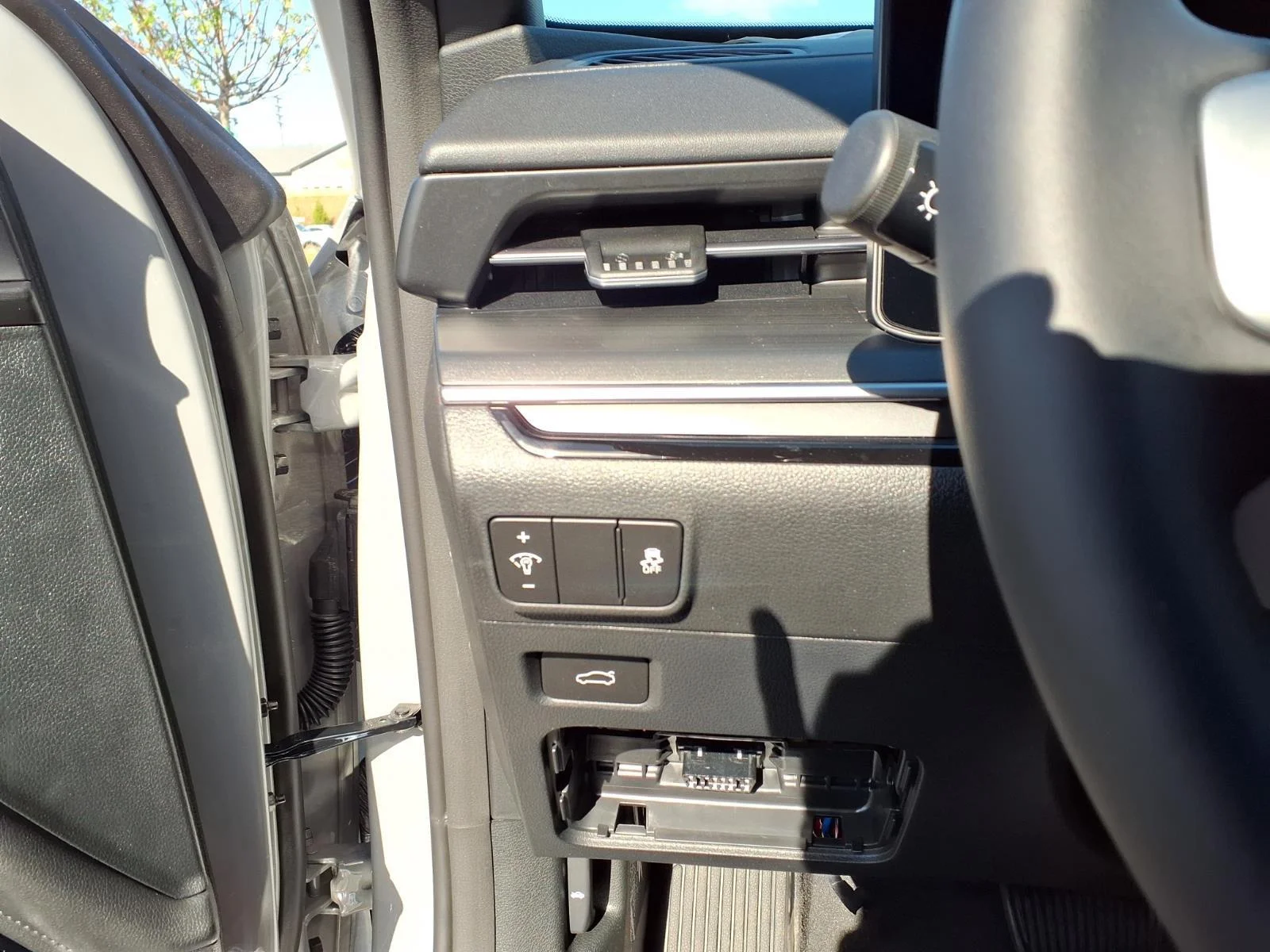 New 2026 Wolf Gray Kia GT-Line AWD image 9
