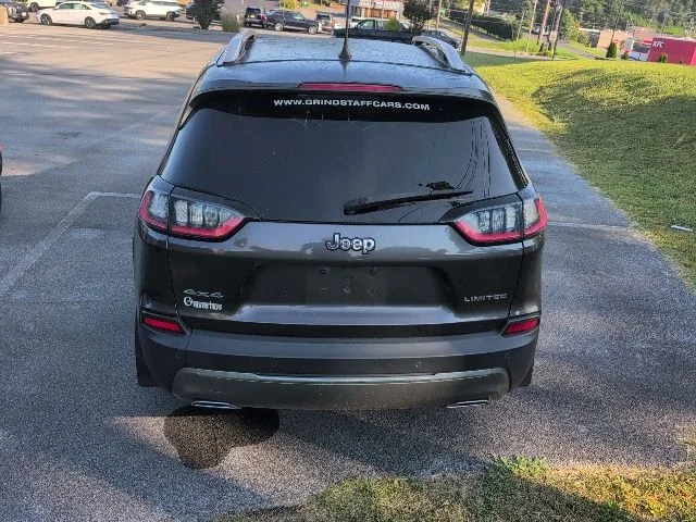 Used 2019 Gray Jeep Limited image 6