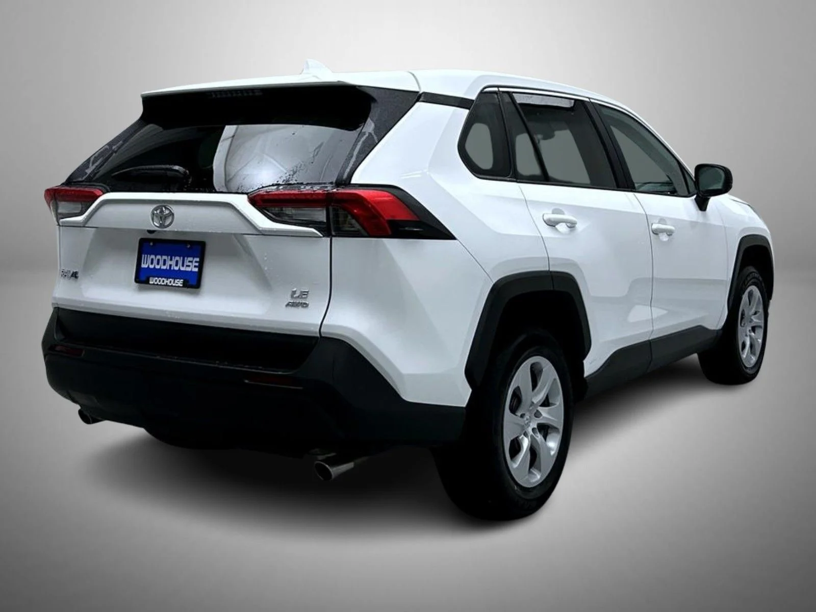 Used 2025 White Toyota LE image 5