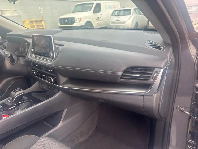 Used 2024 Gray Nissan SV image 15