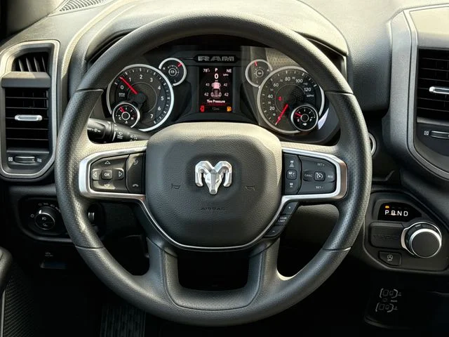 2026 RAM 1500 Express - Photo 15