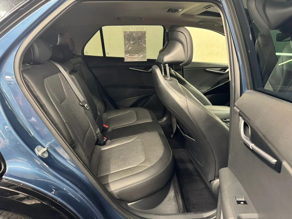 Used 2023 Blue Kia SX image 16