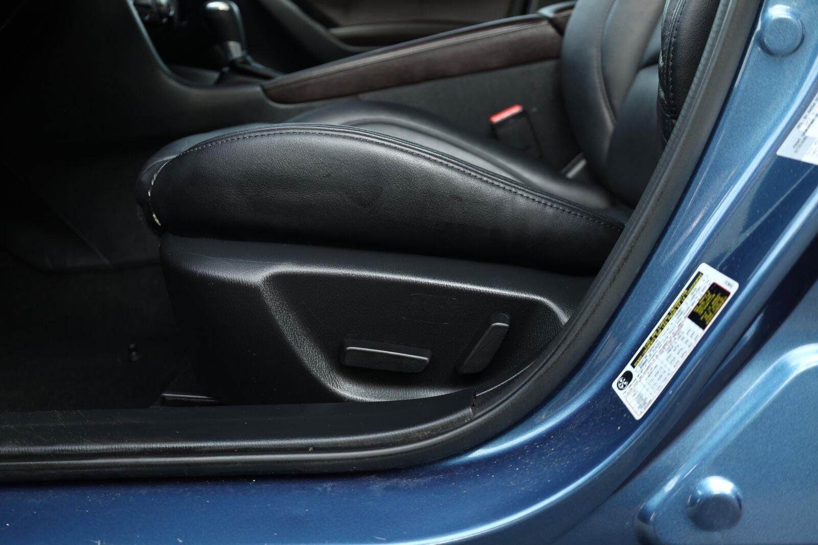 Used 2018 Eternal Blue Mica Mazda Touring image 14