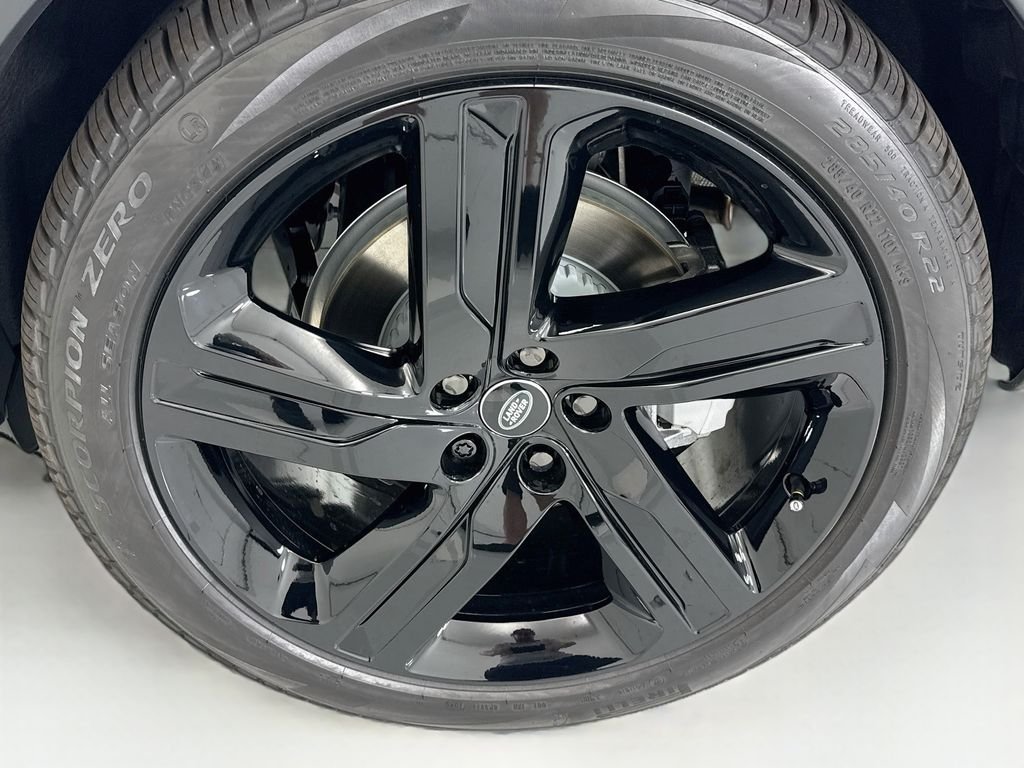 New 2026 Fuji White Land Rover S image 30