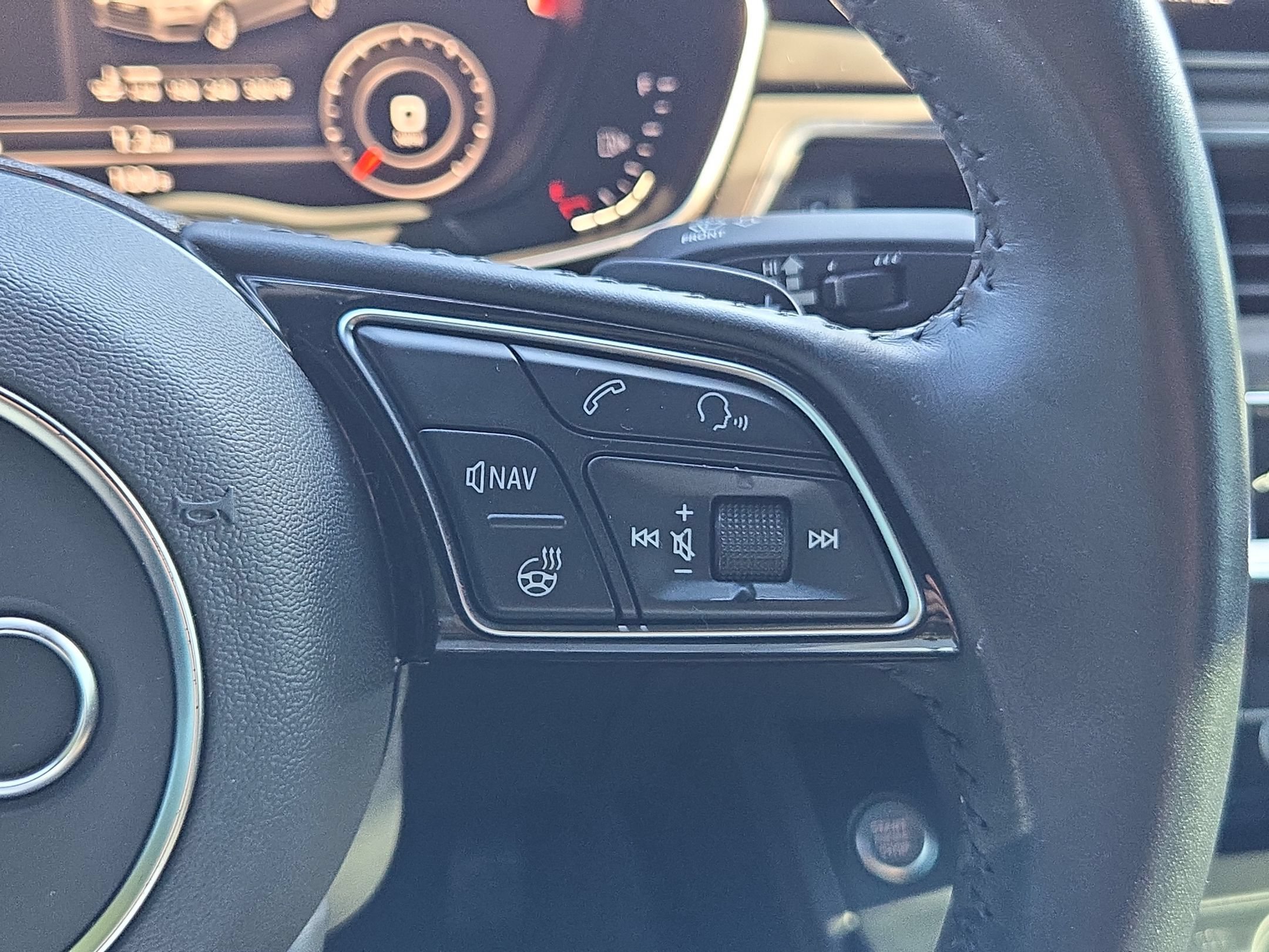 Used 2019 Black AUDI Premium Plus image 19
