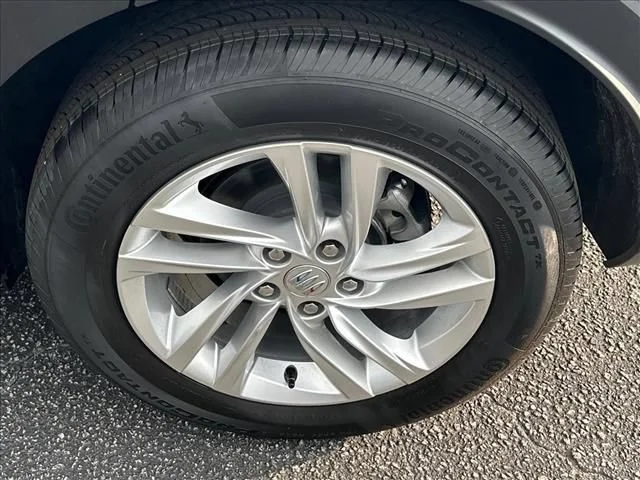 New 2026 Summit White Buick Preferred image 17