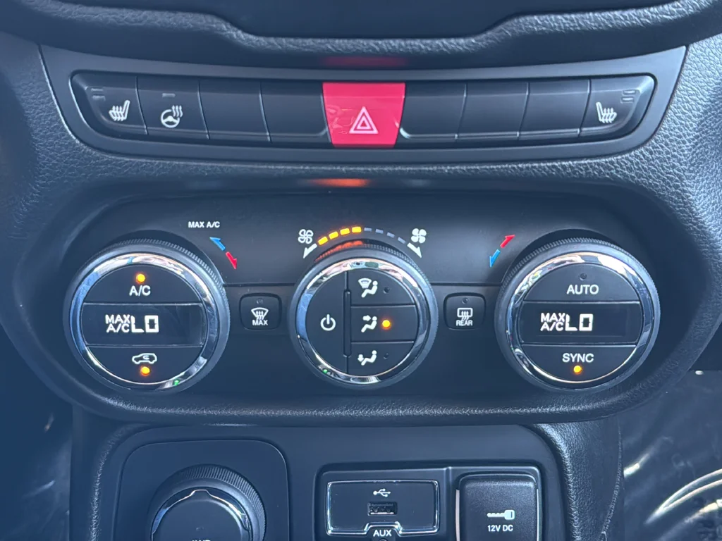 Used 2016 Orange Jeep Latitude image 18