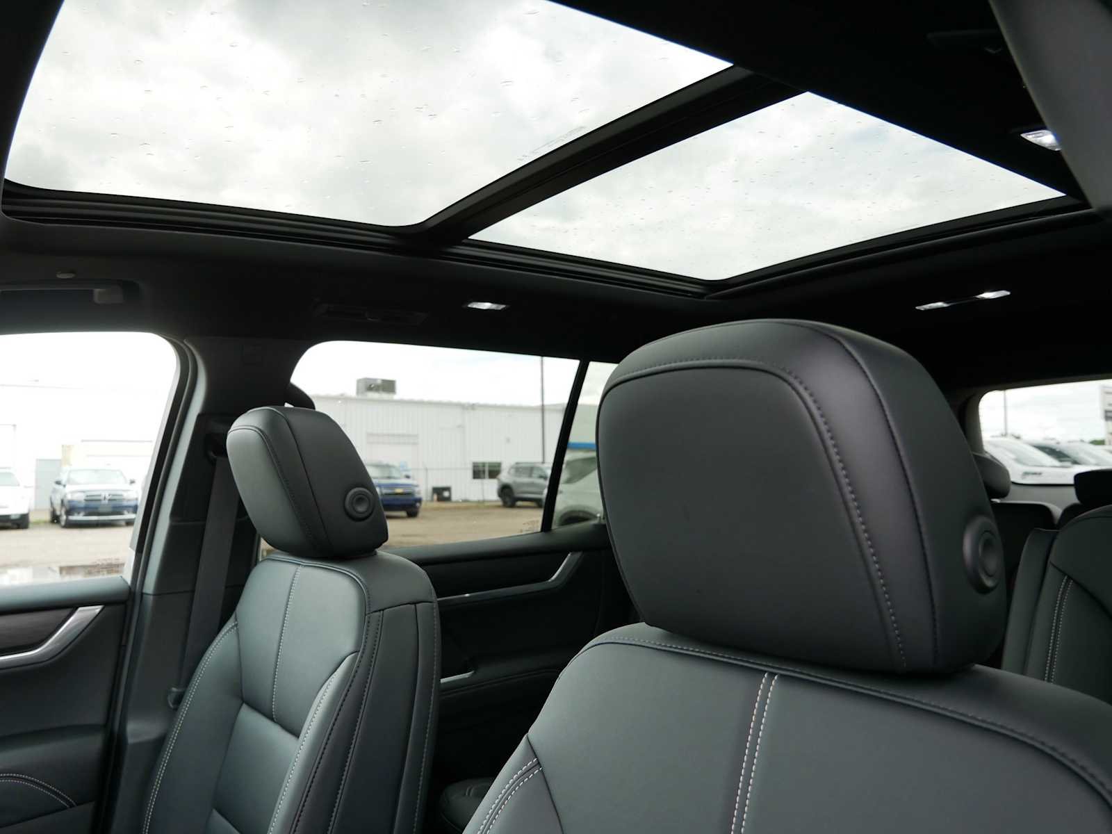 2026 GMC Acadia Elevation - Photo 18