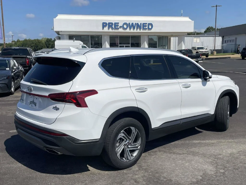 Certified Used 2023 White Hyundai SEL image 3