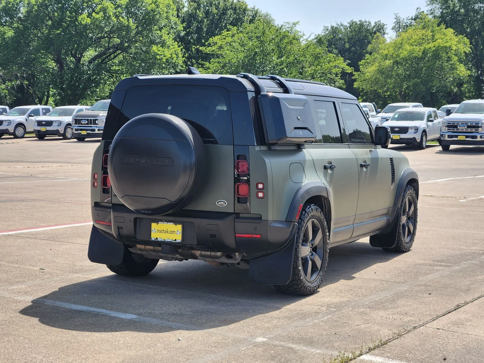 Used 2020 Green Land Rover HSE image 6