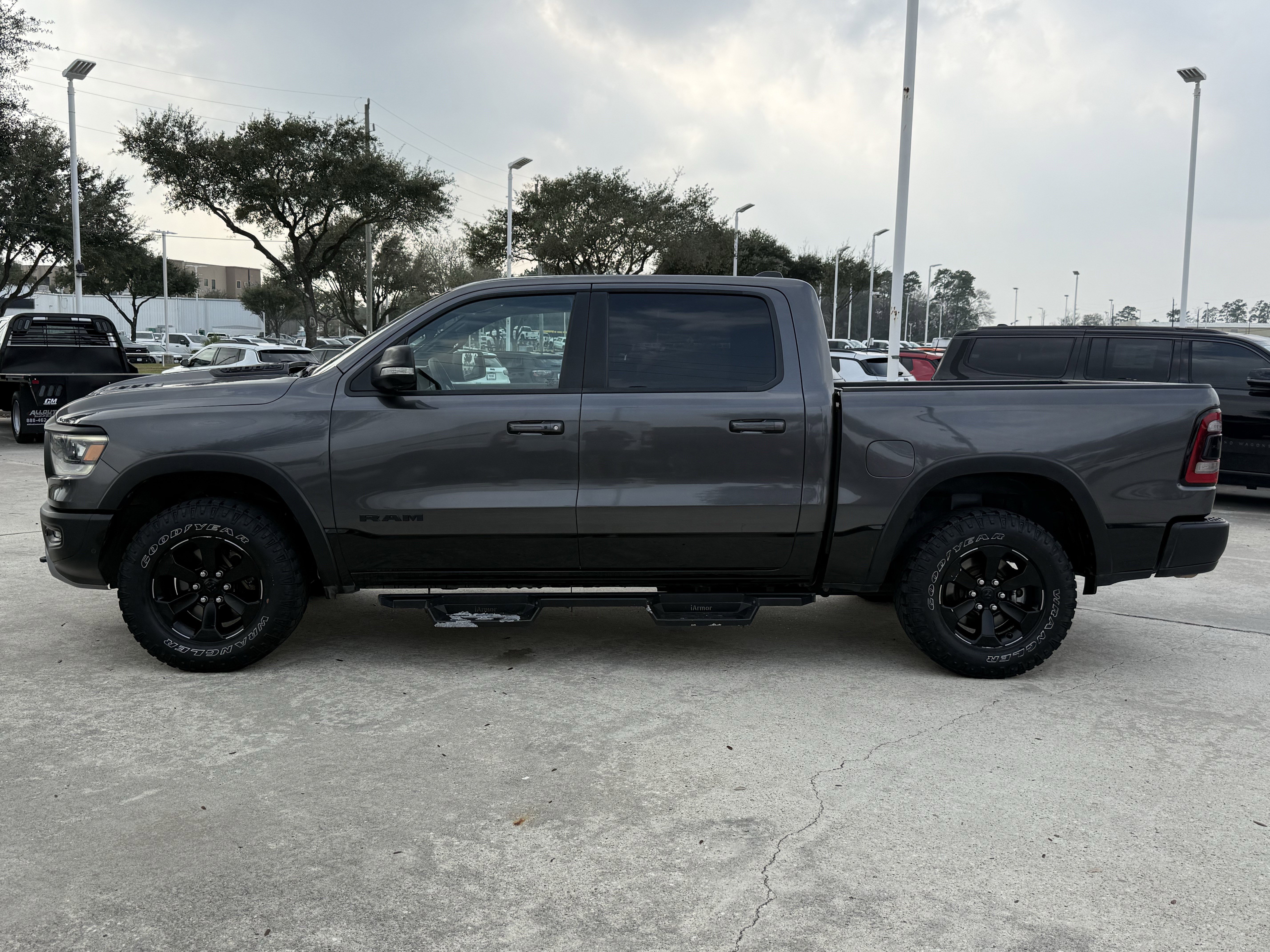 Used 2019 Granite Crystal Metallic Clearcoat Ram  image 7