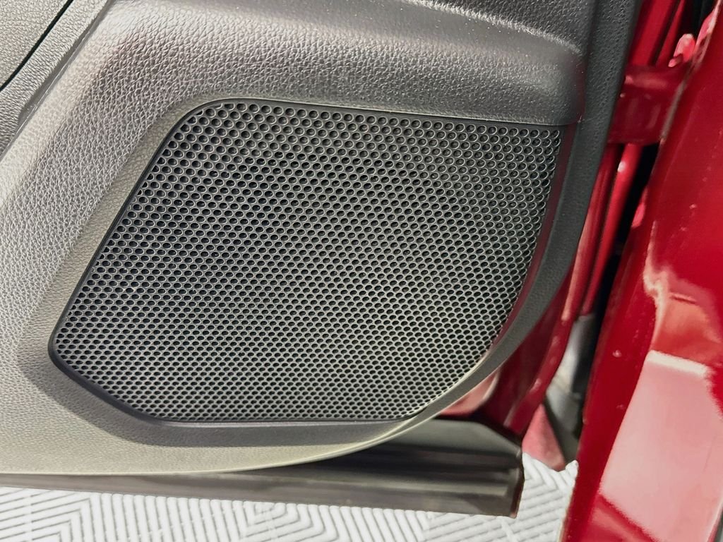 Used 2022 Red Toyota Platinum image 27