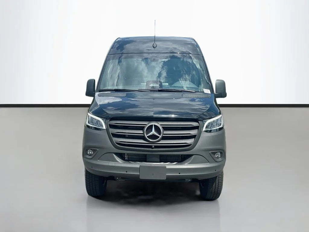 New 2026  Mercedes-Benz Cargo 144 WB image 9