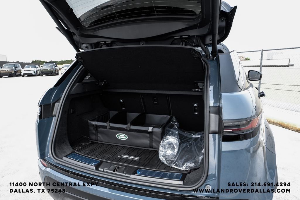 New 2026 Tribeca Blue Metallic Land Rover S image 50