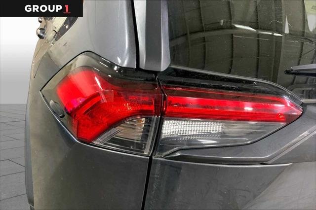 Certified Used 2021 MAGNETIC GRAY MET. Toyota  image 29