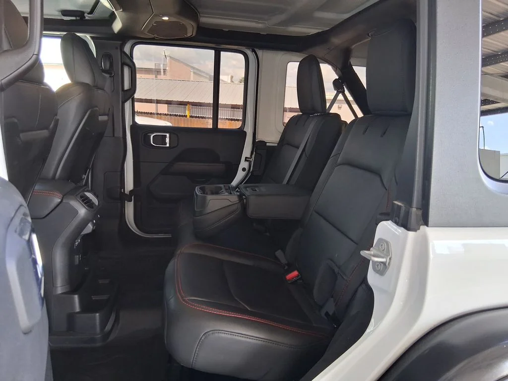 Used 2025 White Jeep Rubicon image 22