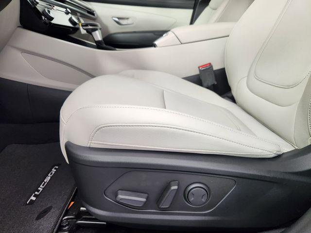 New 2026 White Hyundai SEL AWD image 15