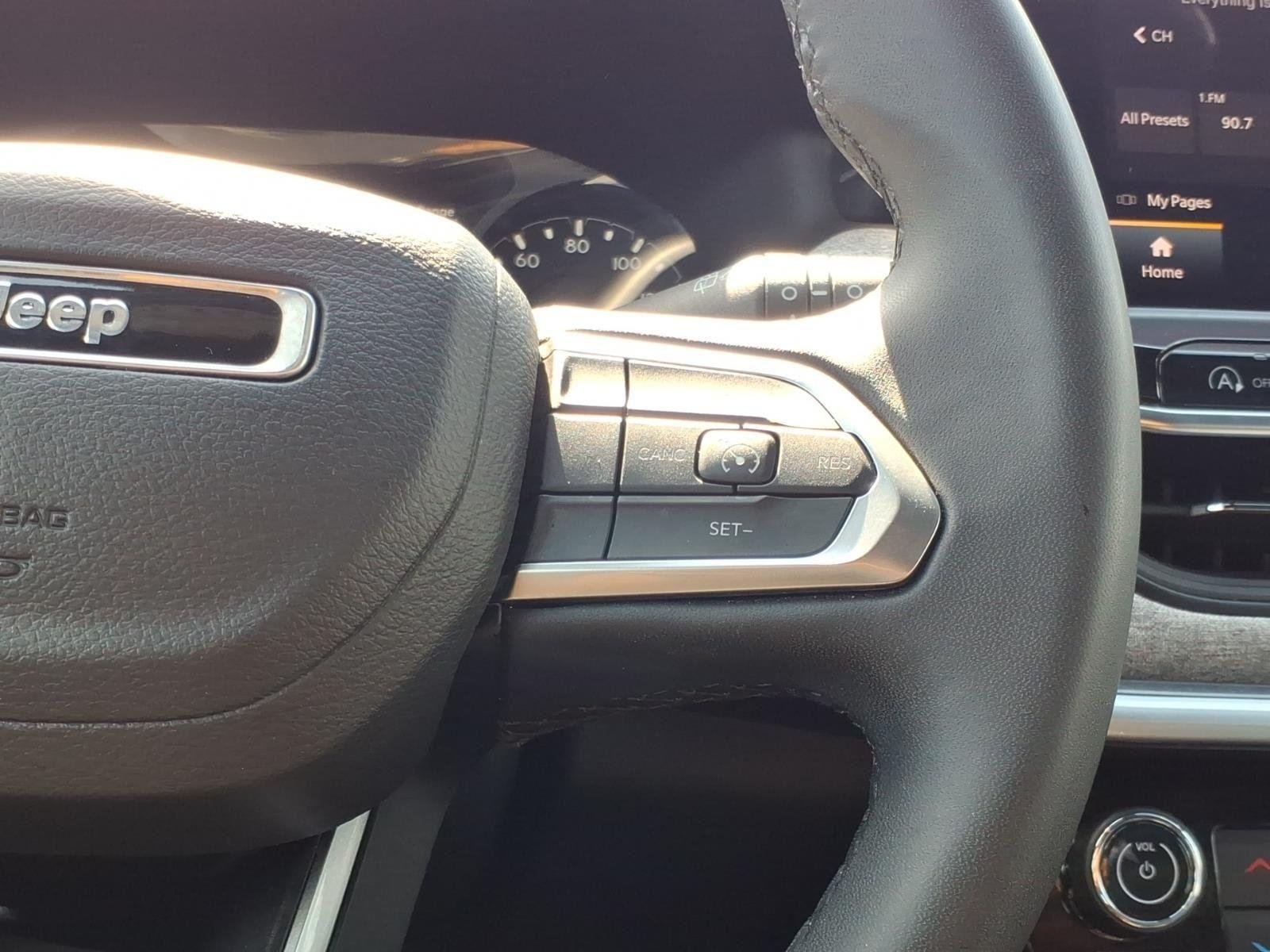 Used 2024 Bright White Clearcoat Jeep Latitude image 26