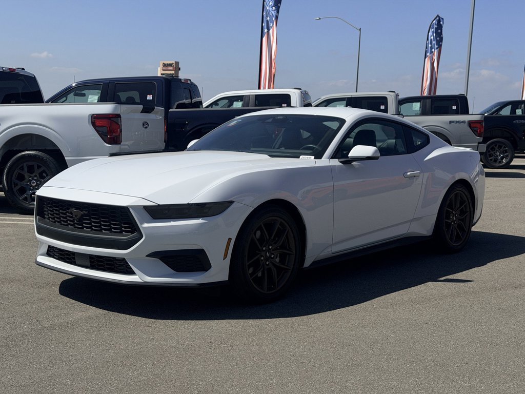 Used 2025 Oxford White Ford EcoBoost Premium image 4