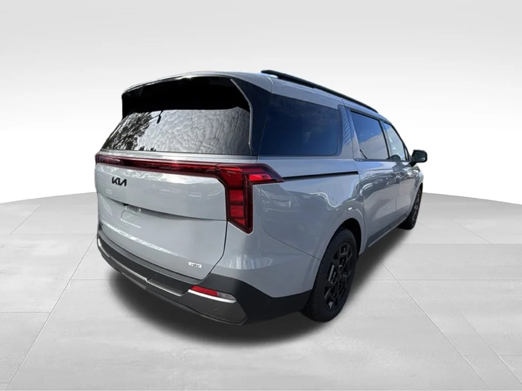 Used 2026 Silver Kia  image 6