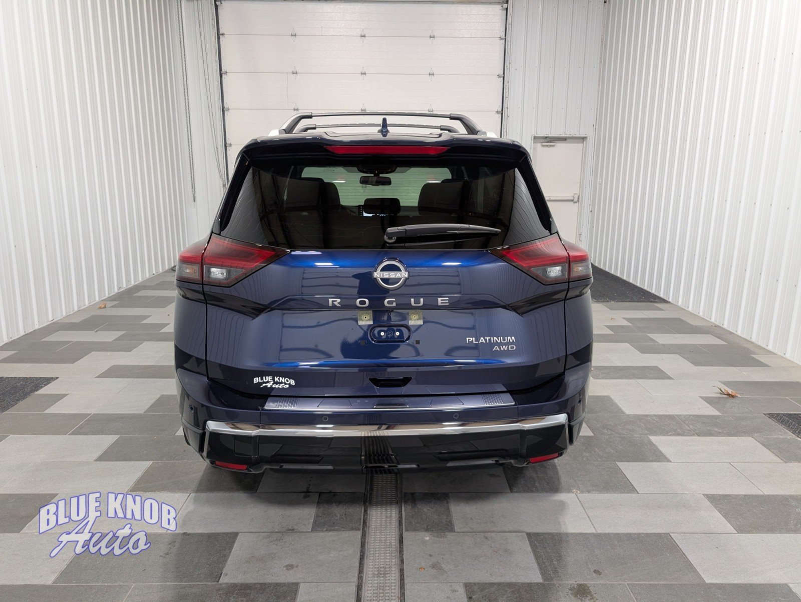 2026 Nissan Rogue Platinum photo 3