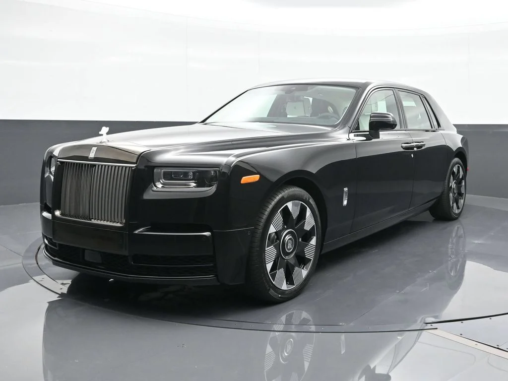 Used 2025 Black Rolls-Royce  image 1
