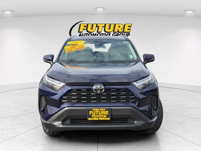 Used 2025  Toyota XLE image 2
