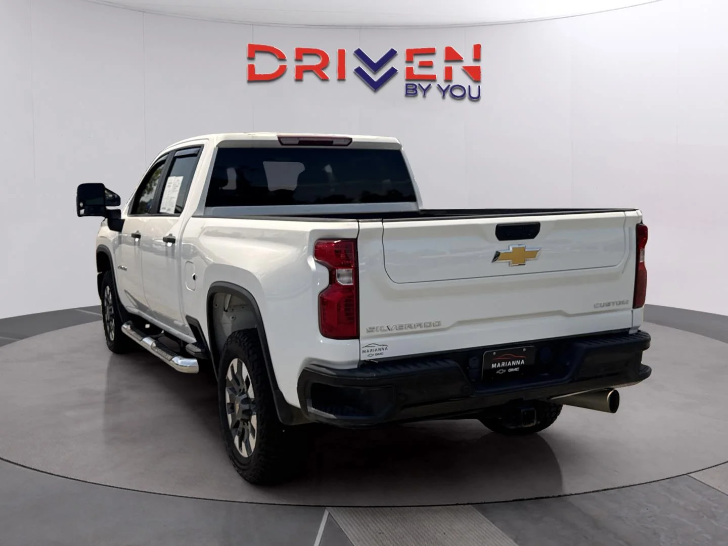 Used 2024 Summit White Chevrolet Custom image 3