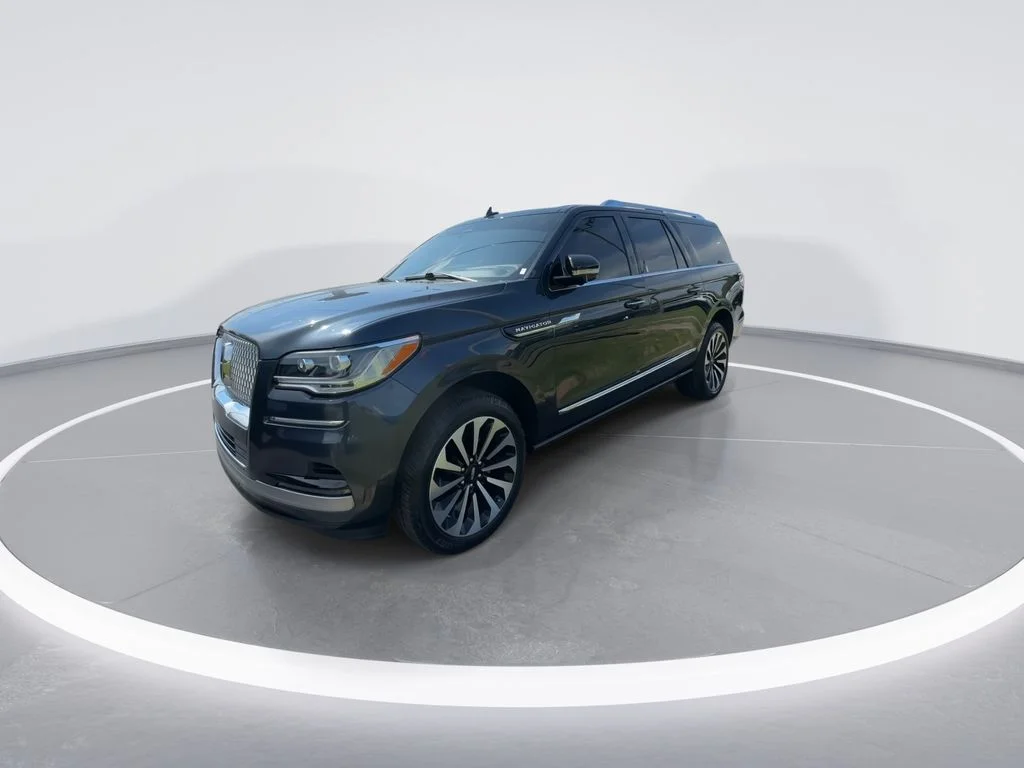 Used 2024 Blue Lincoln Reserve image 4